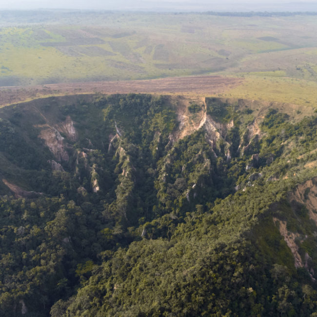 ESCAPADE SUR LES PLATEAUX BATÉKÉ